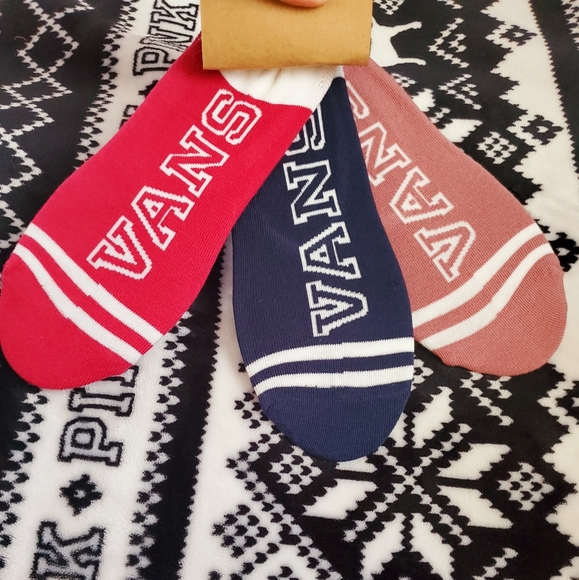 Vans 3 pack of socks NWT - Picture 2 of 4
